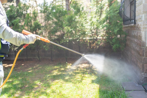 Best Residential Pest Control  in Oakfield, WI